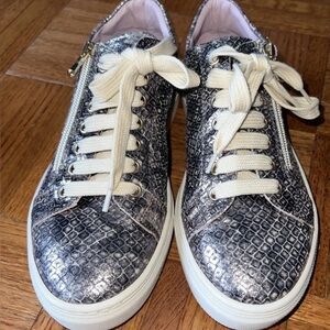 Sole Bliss Metallic Snakeskin Sneakers Italy 38 Or 7 Retail $299 ECU